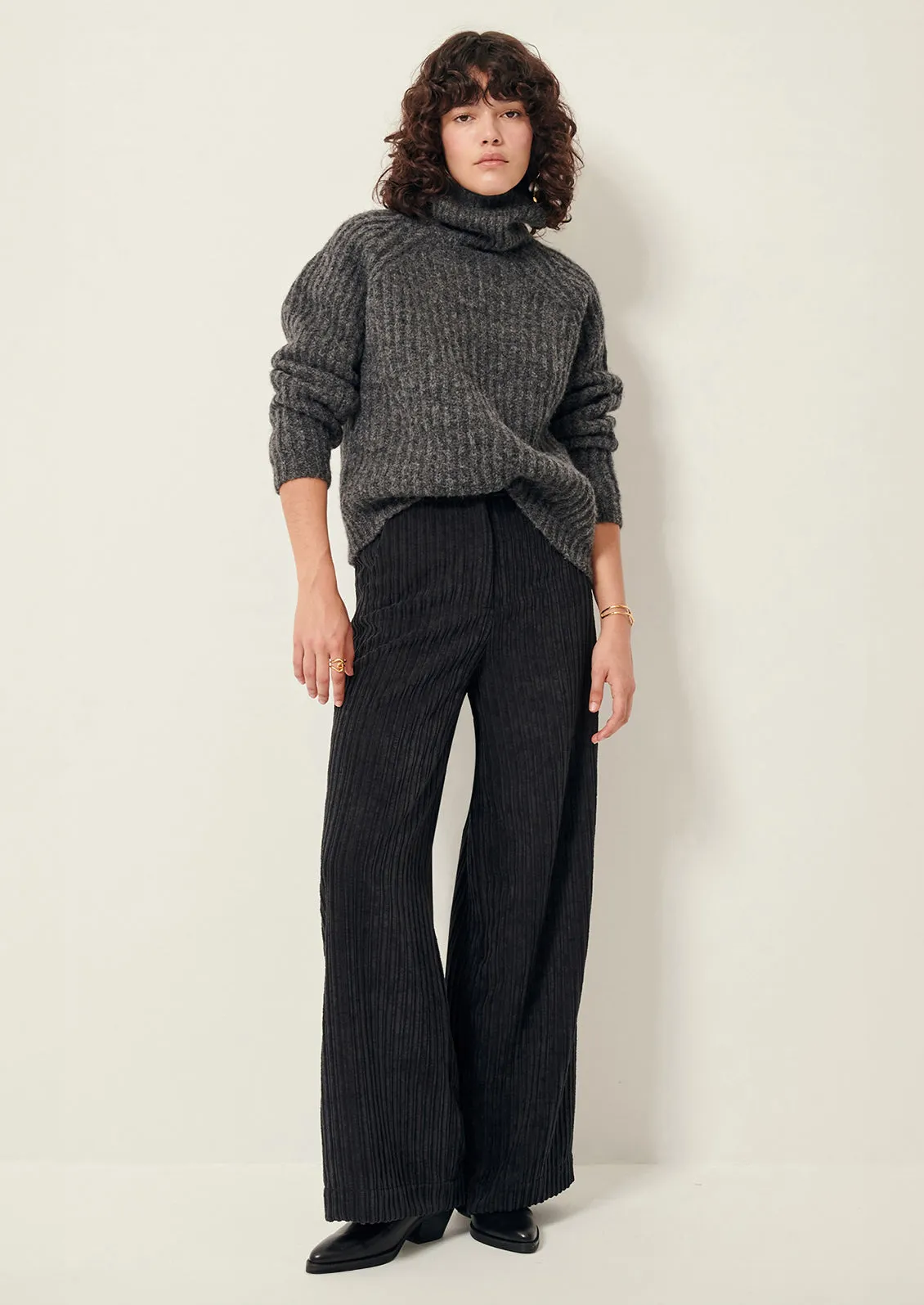 Cap East Corduroy Pant