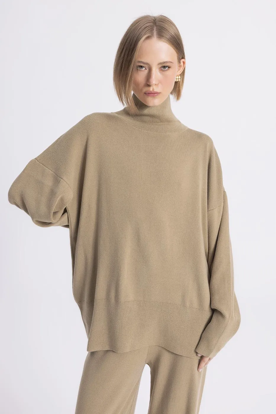 Green High Neck Ribbed Sweater