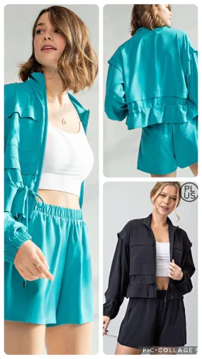 PLUS SIZE CRINKLE WOVEN CROPPED JACKET BY RAE MODE