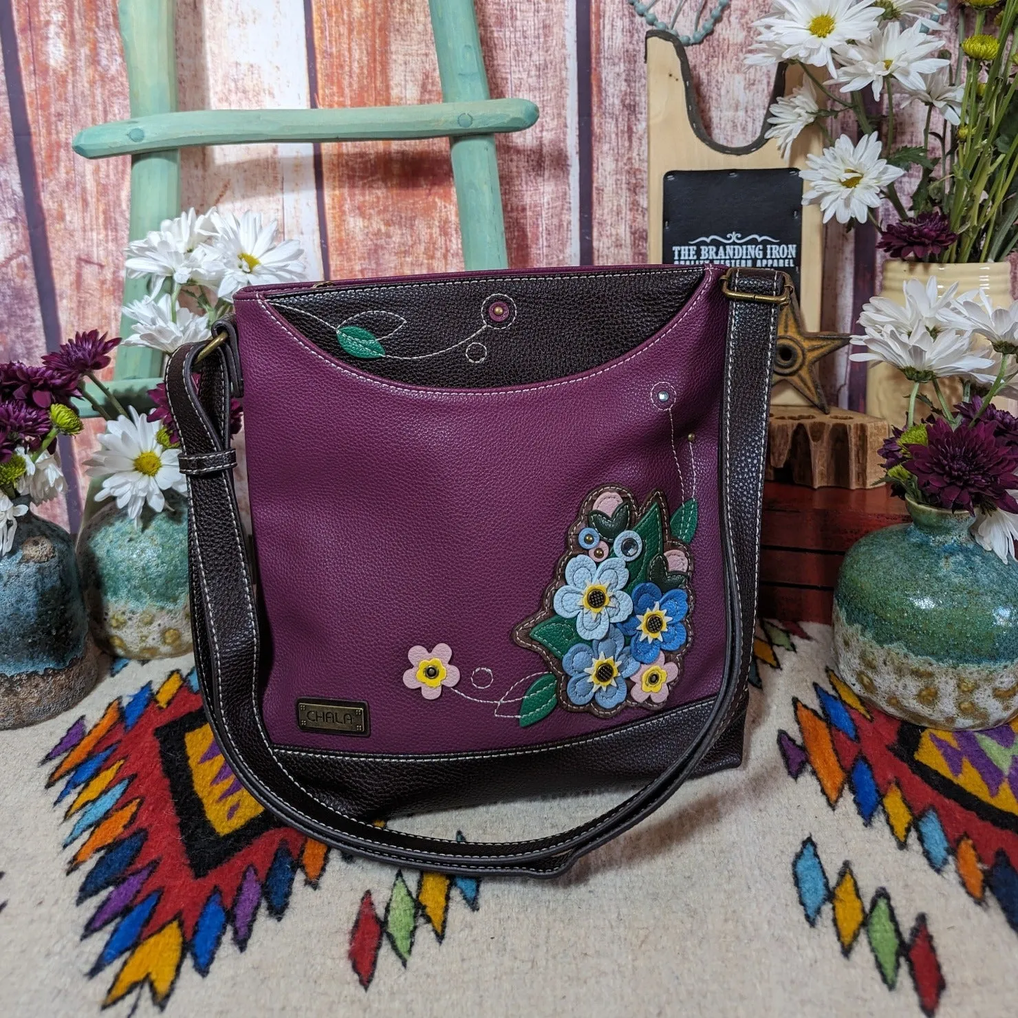 Sweet Messenger Side Tote by Chala 853FGN9/853SUC7