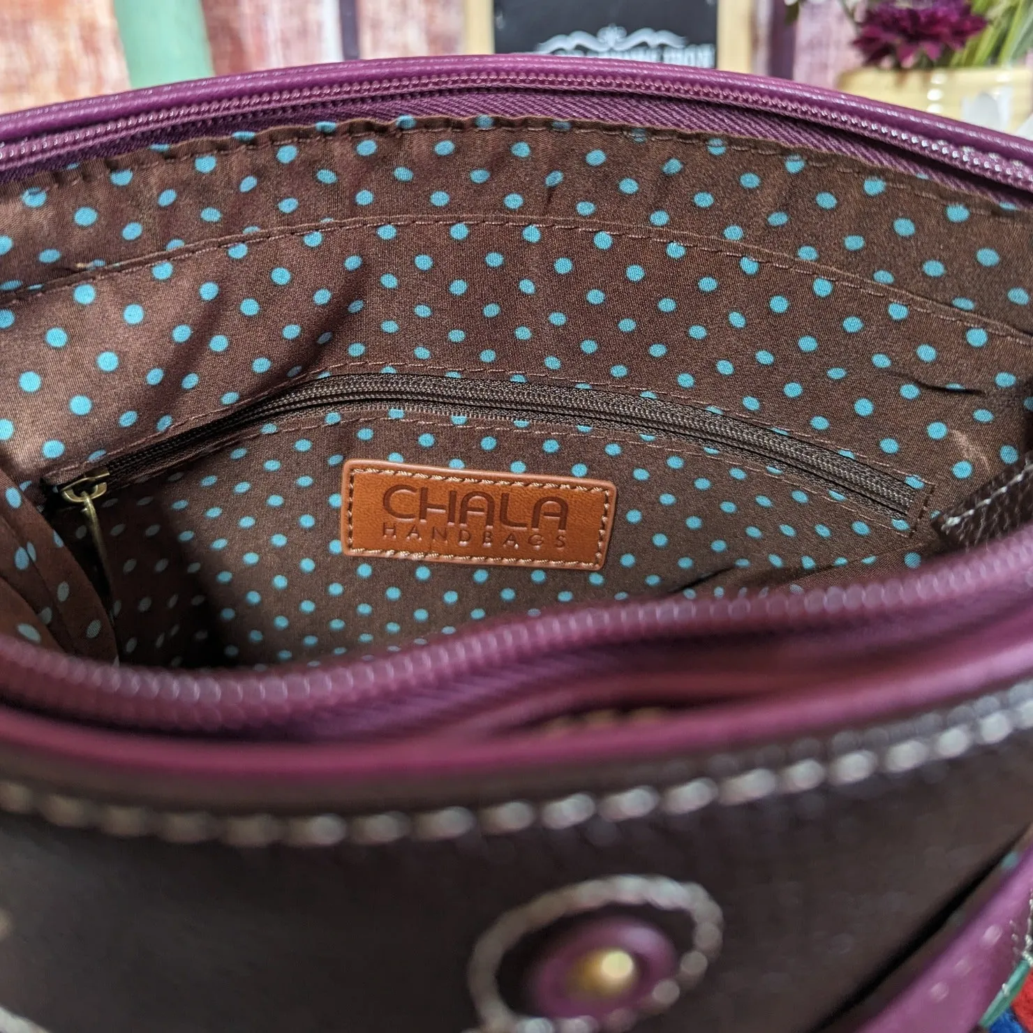 Sweet Messenger Side Tote by Chala 853FGN9/853SUC7