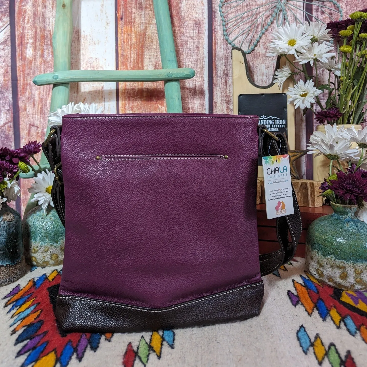 Sweet Messenger Side Tote by Chala 853FGN9/853SUC7