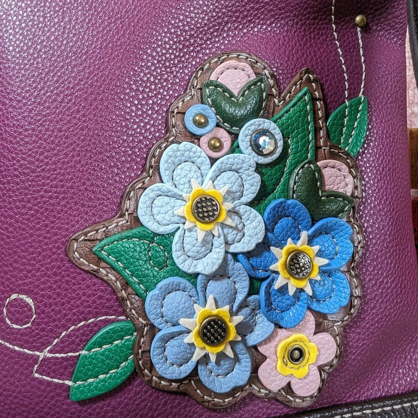 Sweet Messenger Side Tote by Chala 853FGN9/853SUC7